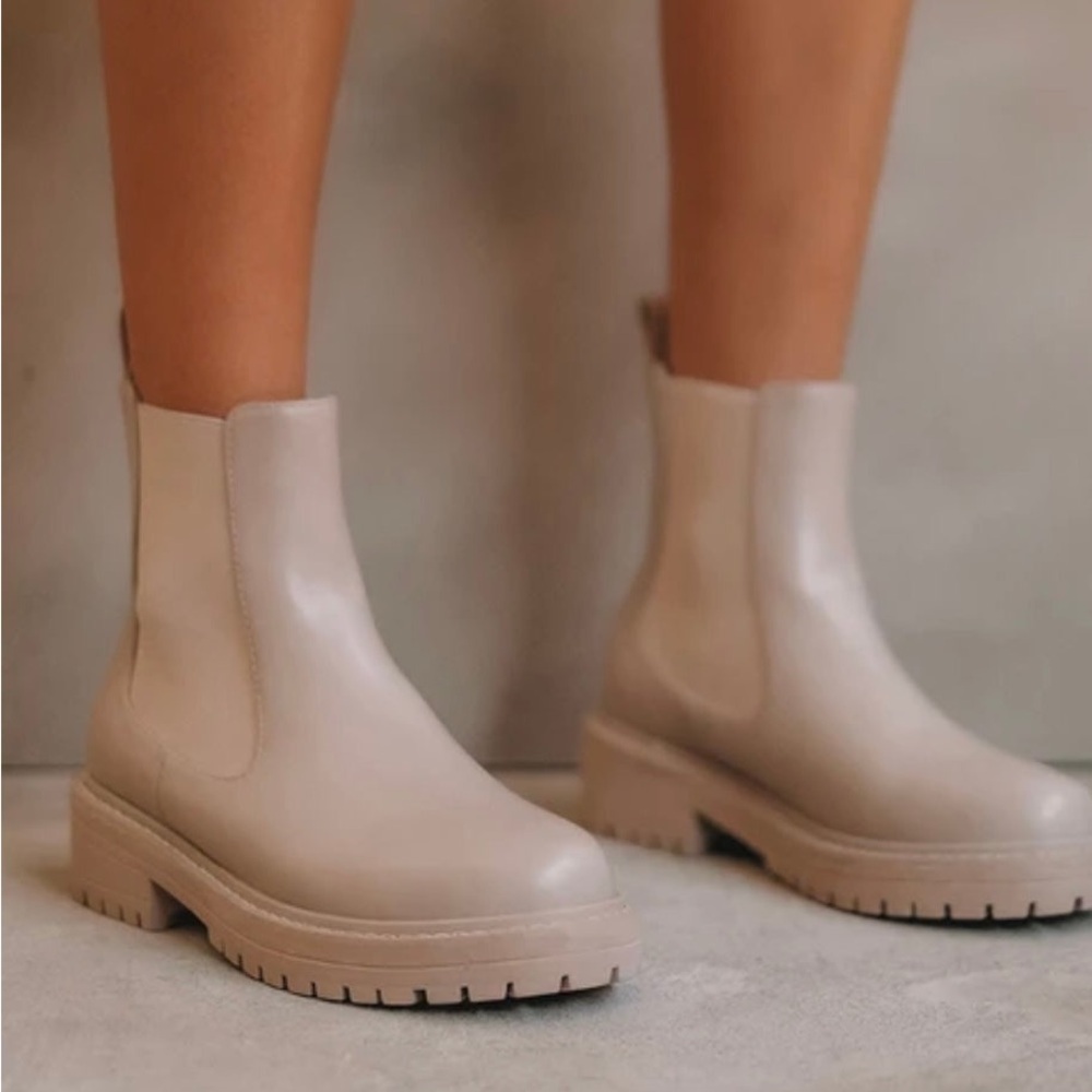 Billini Wrenley Boots 8